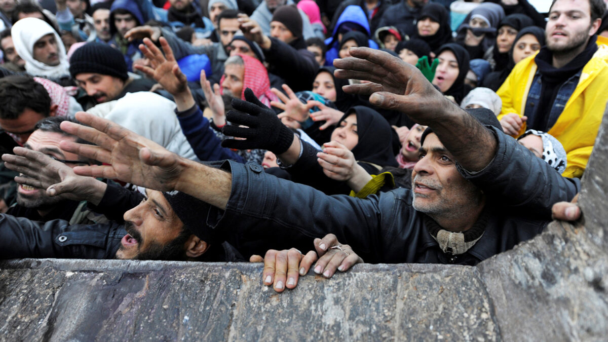 Estados Unidos y Reino Unido estudian la posibilidad de lanzar ayuda humanitaria desde el aire a Siria