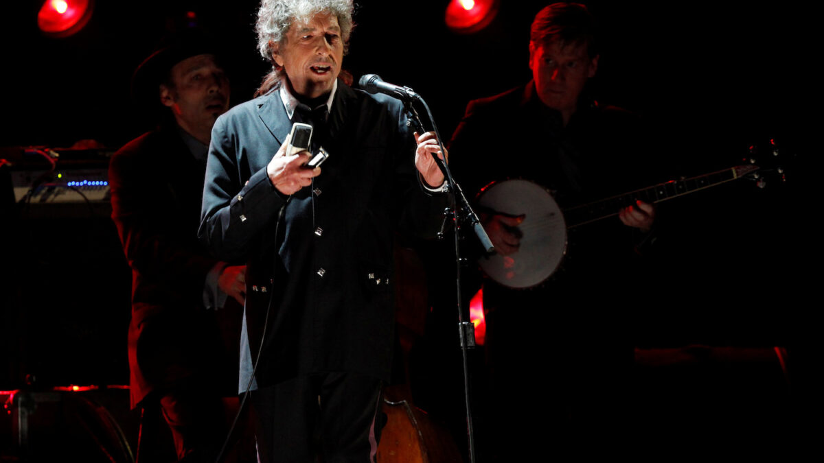 Bob Dylan manda un discurso de agradecimiento a los Nobel que no leerá