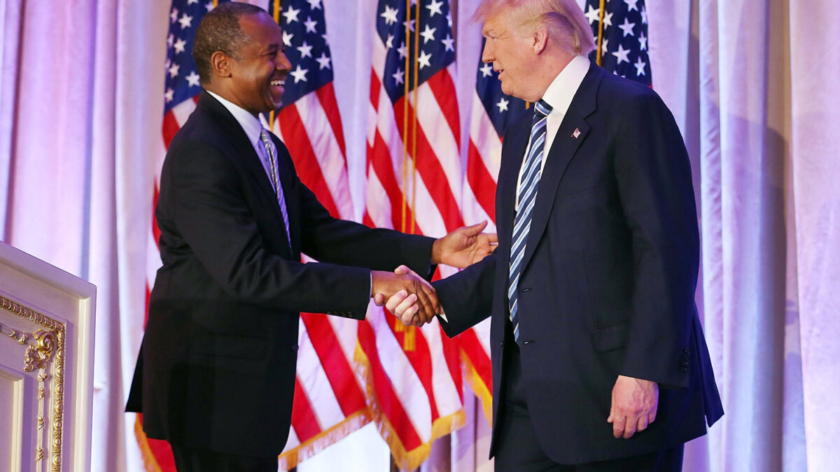 Donald Trump nombra secretario de Vivienda al cirujano afroamericano Ben Carson