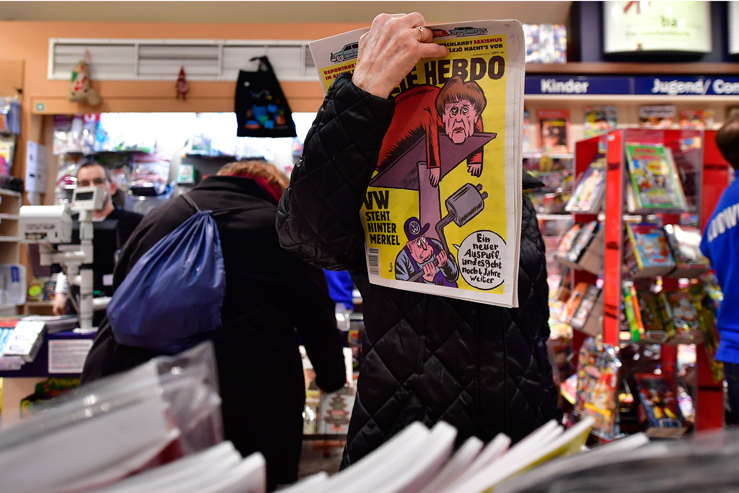 'Charlie Hebdo' lanza una edición en Alemania con sátira a Merkel