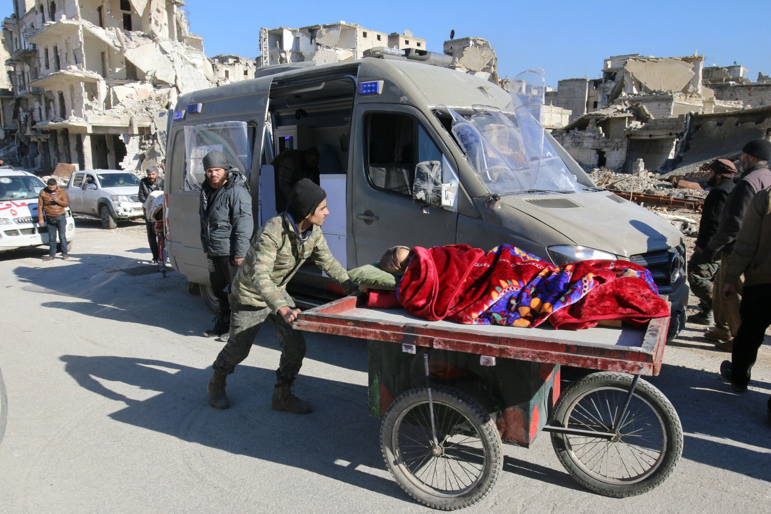 El régimen sirio suspende la evacuación de Alepo