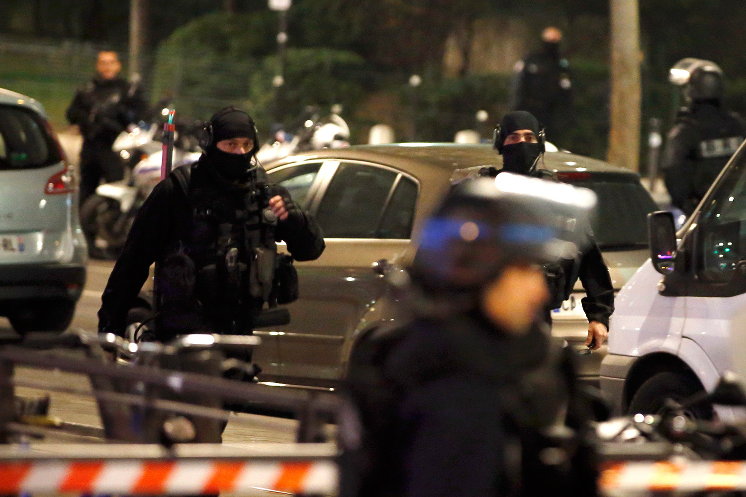 Un hombre armado toma seis rehenes en una agencia de viajes de París
