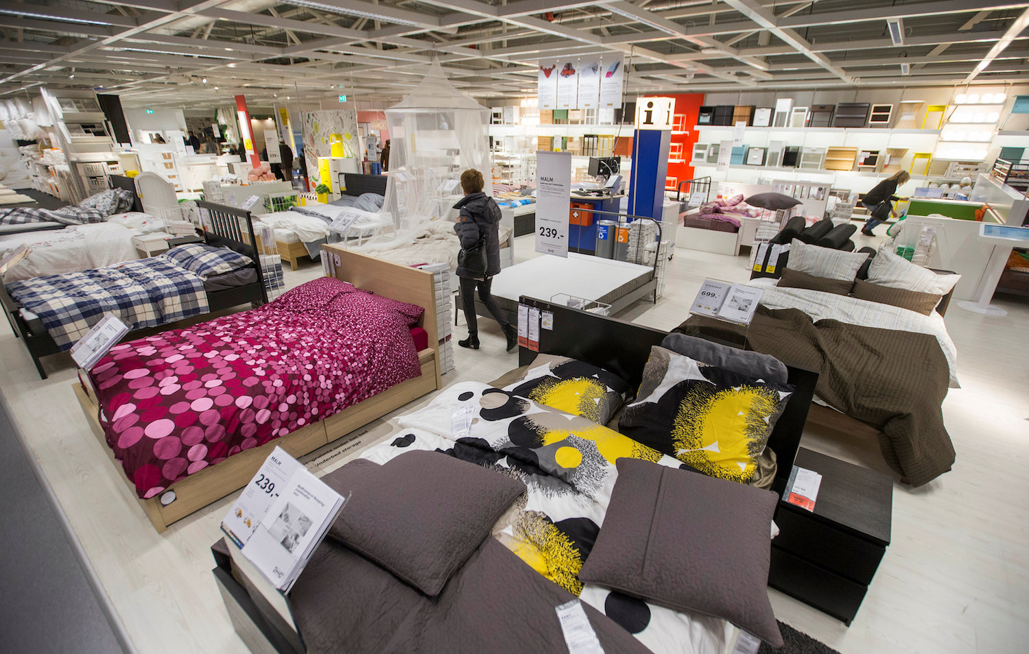 Ikea advierte a sus visitantes que no se queden a dormir en sus tiendas después de cerrar