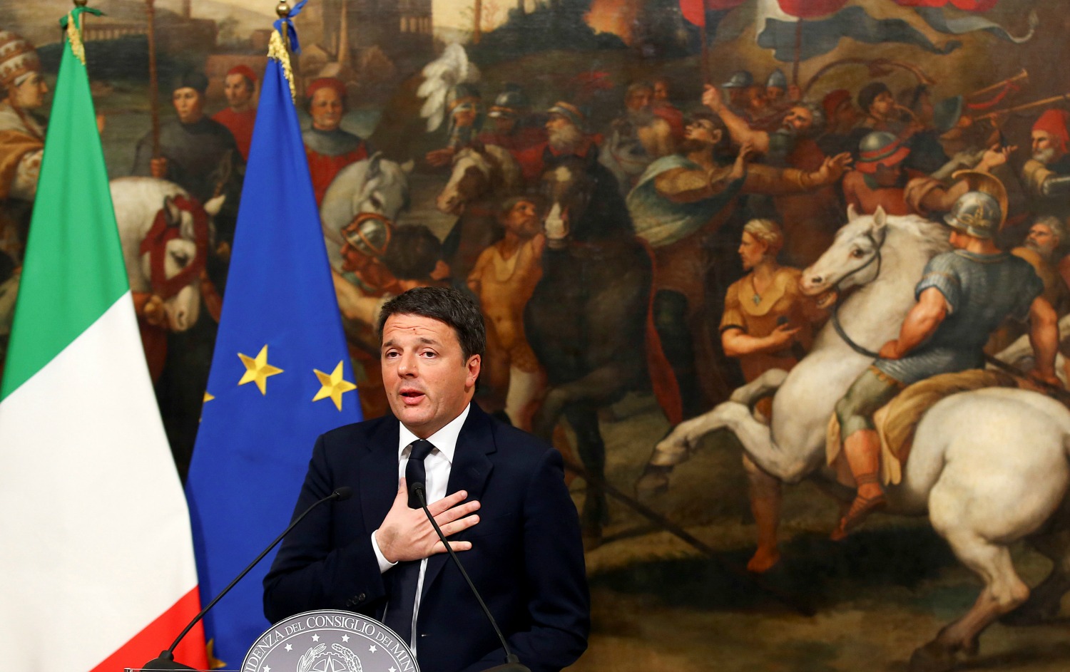Renzi formaliza su renuncia como primer ministro italiano tras aprobarse los presupuestos
