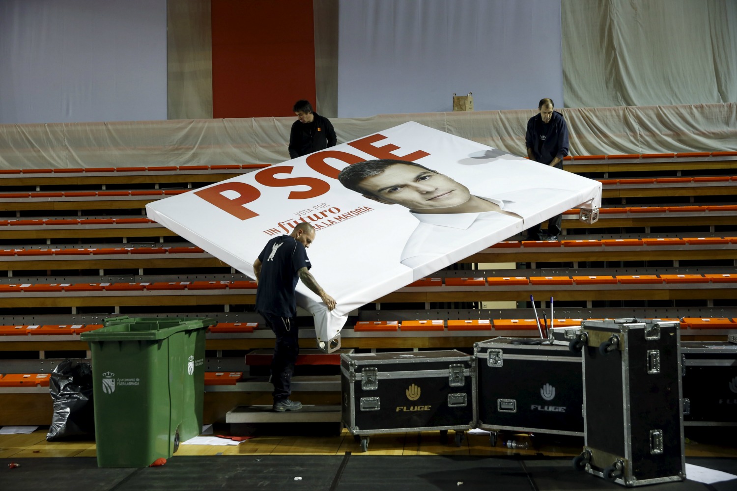 Las divisiones internas llevan al PSOE el borde del abismo