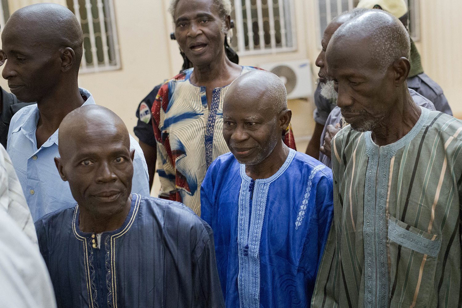 El líder de la oposición de Gambia es liberado de prisión
