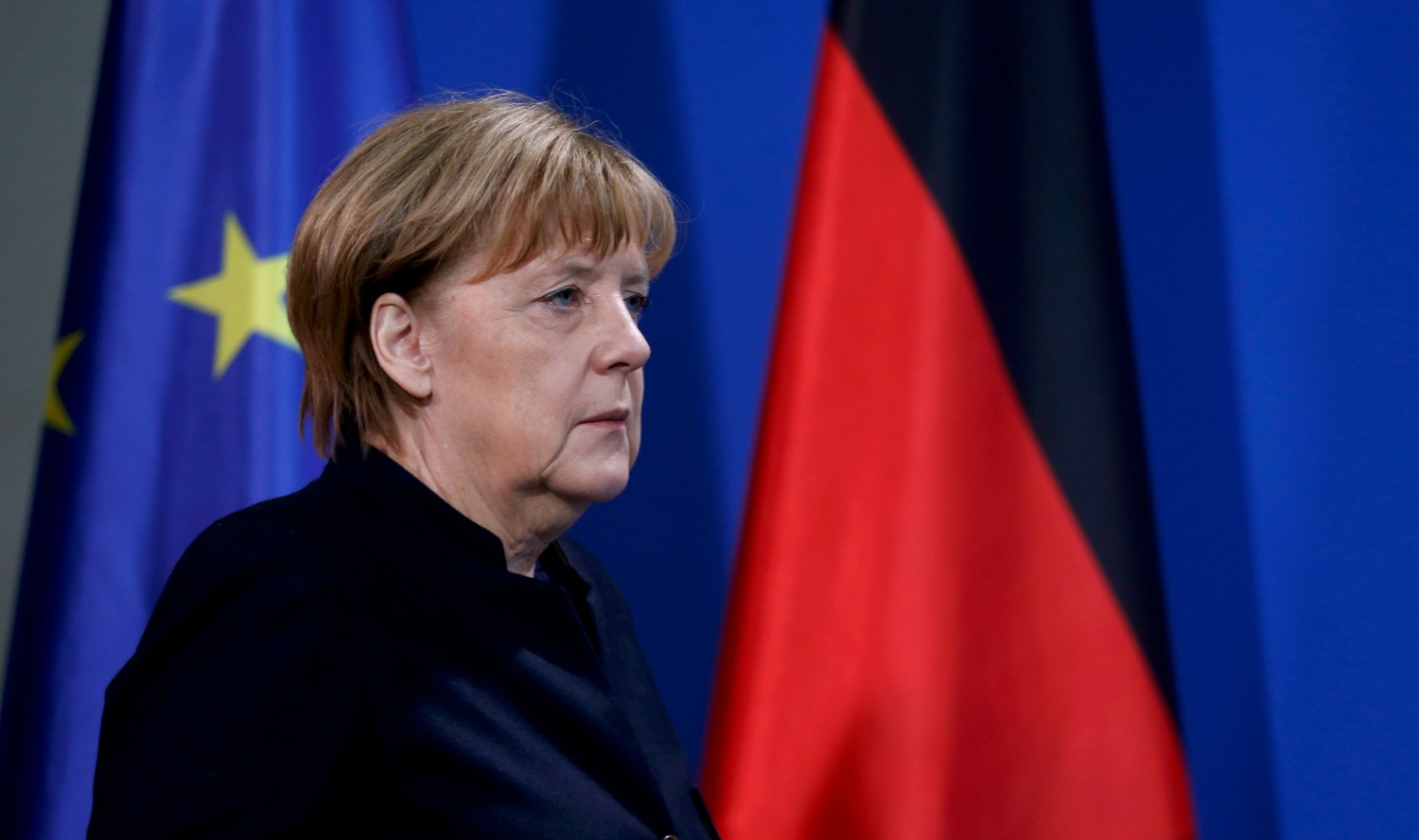 Merkel apunta a un refugiado como autor del acto "terrorista" en Berlín