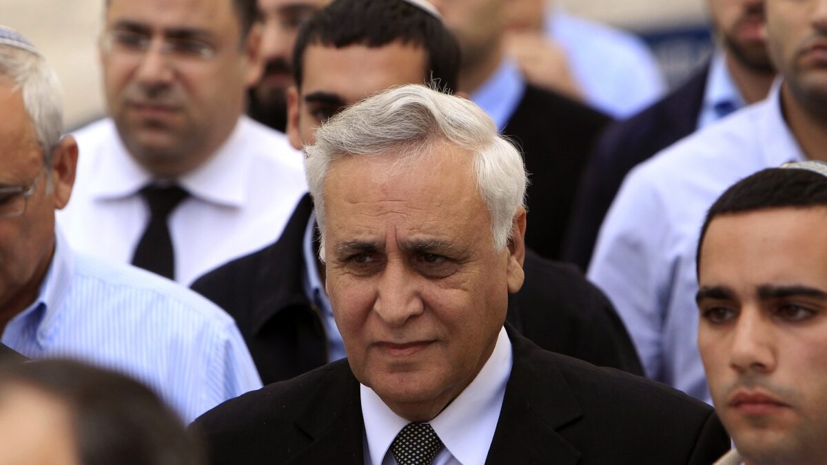 El expresidente israelí Moshe Katsav queda en libertad tras cinco años encarcelado por violación