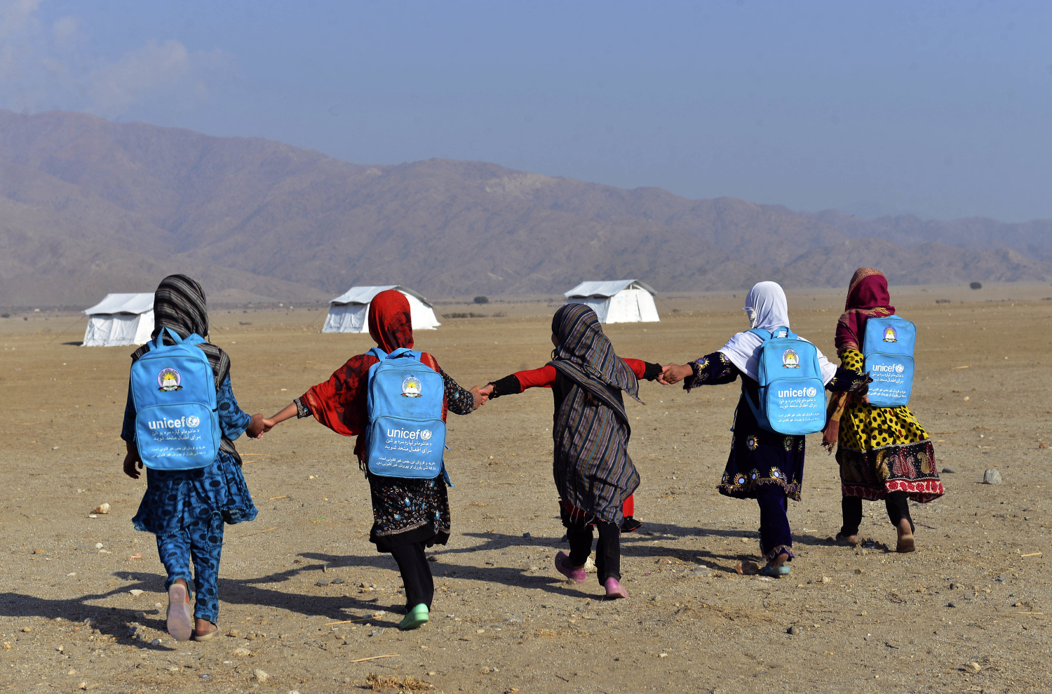 Los riesgos que acechan a los niños afganos retornados: matrimonios forzados y trabajo infantil