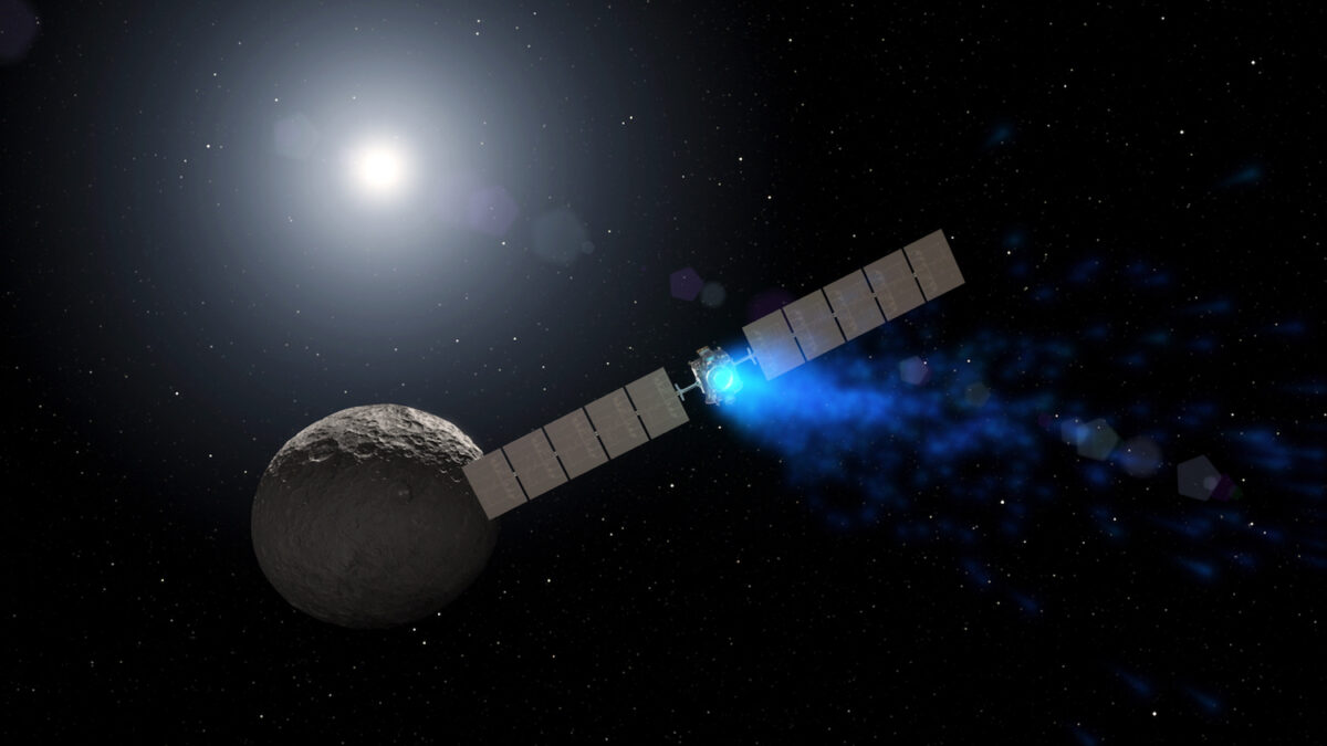 Detectan agua helada en los cráteres oscuros del planeta Ceres