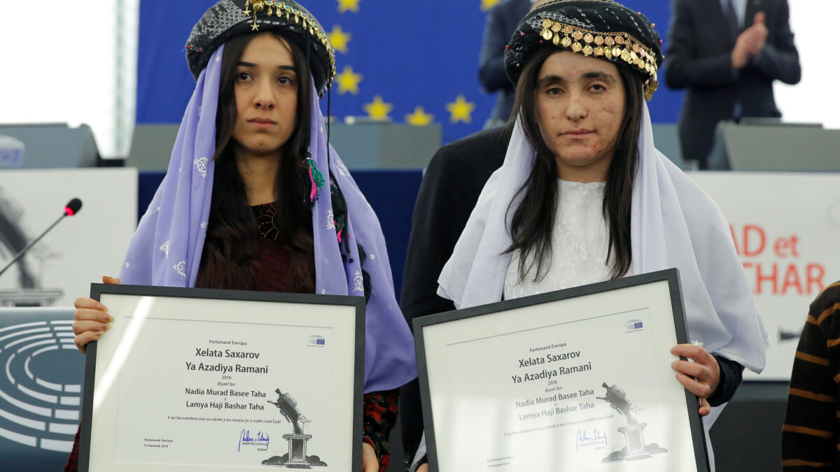 Dos ex esclavas sexuales del ISIS, Premio Sájarov: «La UE debe abrir las puertas para proteger a los yazidíes»