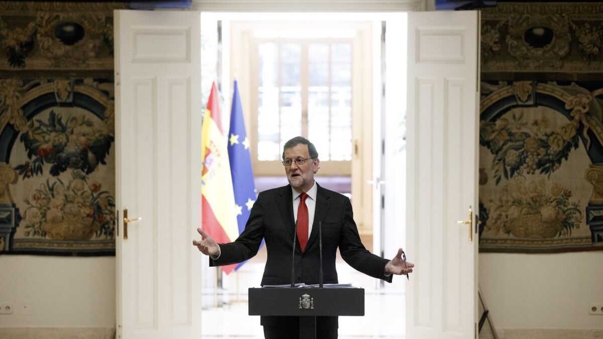 Rajoy tiende la mano a Cataluña para un diálogo en el que no esté incluido el referéndum