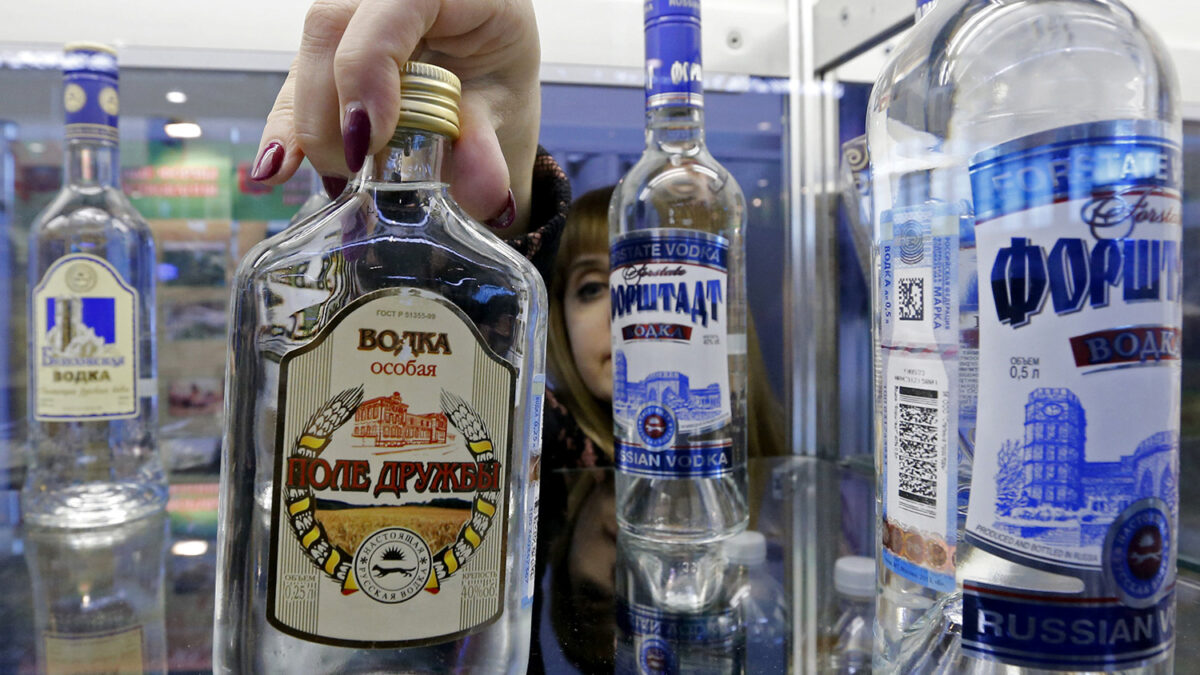 Rusia investigará la muerte de 77 personas que consumieron loción de baño como sustitutivo del alcohol