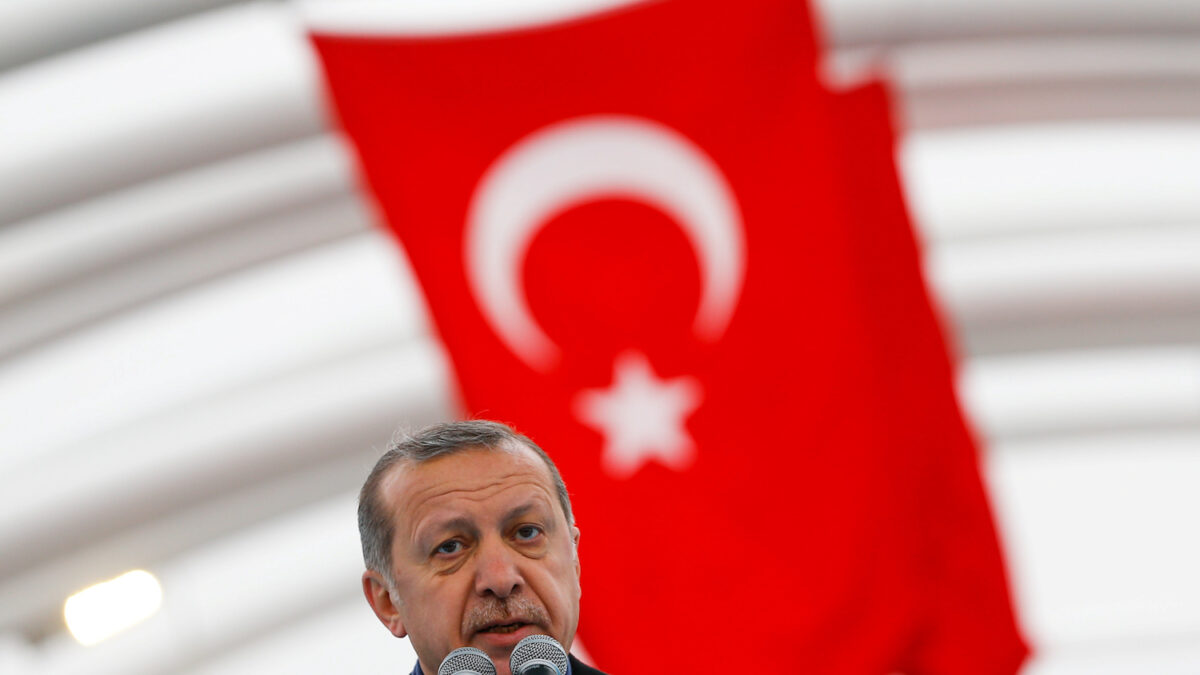Erdogan asegura tener pruebas de que Estados Unidos apoya al Estado Islámico