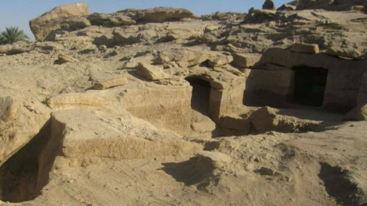 Descubren las ruinas de 12 tumbas del Imperio Nuevo faraónico en Egipto