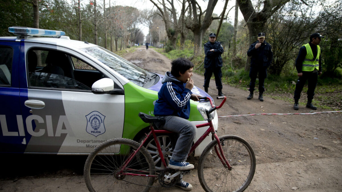 Detienen a mujer de 91 años en Argentina por sacar un arma en una comisaría