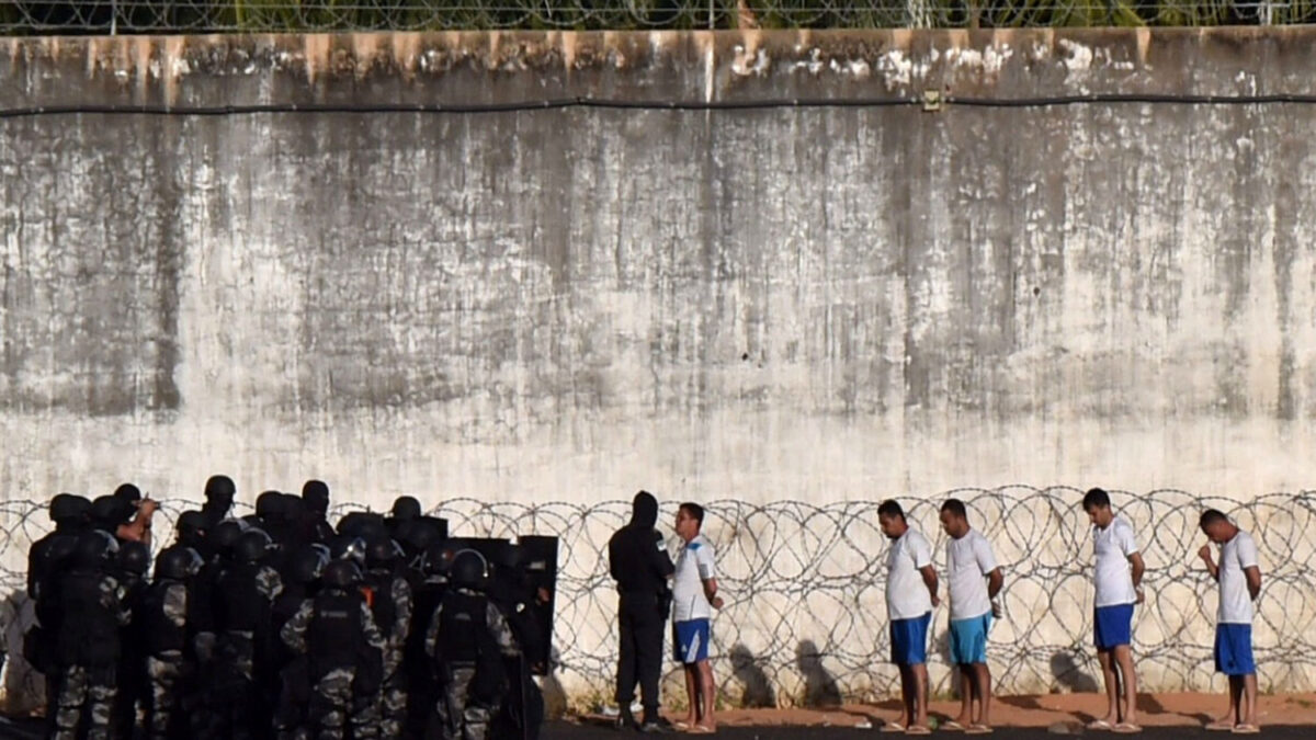 Brasil enviará a las Fuerzas Armadas a los penales para frenar ola de violencia