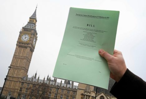 El Parlamento británico inicia el debate sobre la puesta en marcha del Brexit