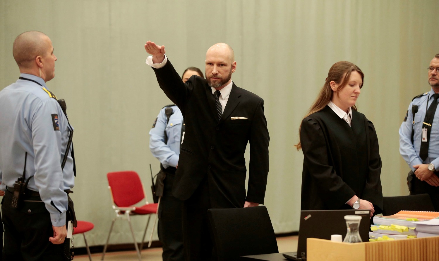 El neonazi Breivik achaca su radicalización al aislamiento en prisión