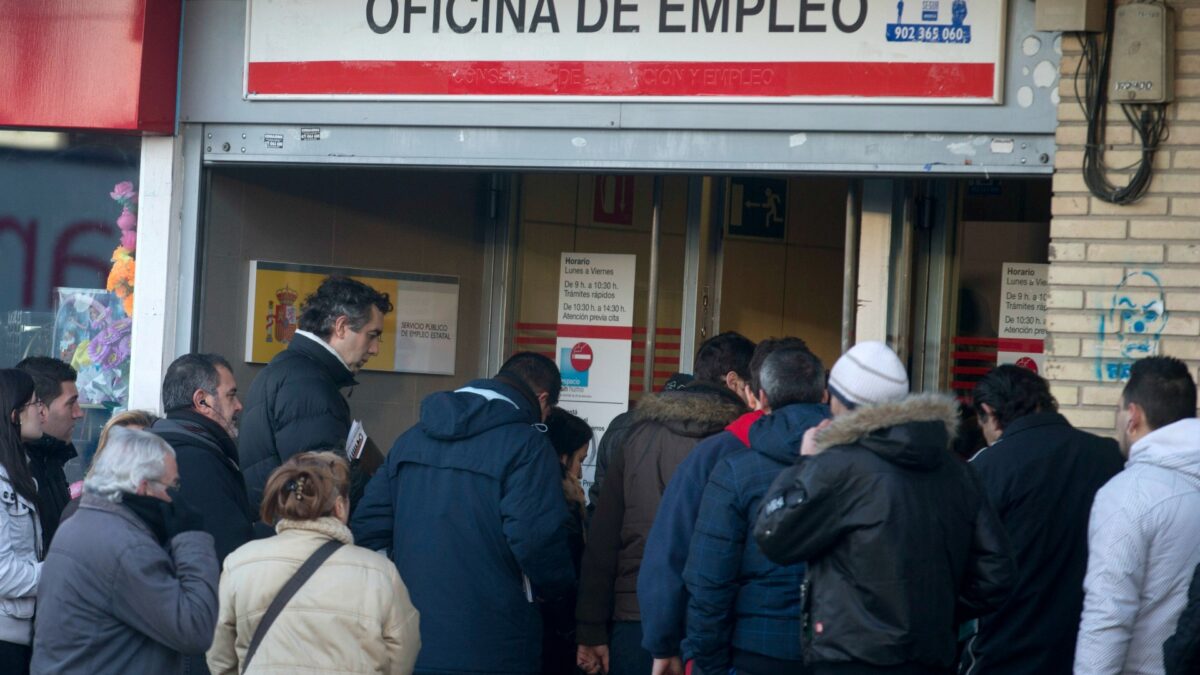 El paro se sitúa en la tasa más baja de los últimos siete años en España