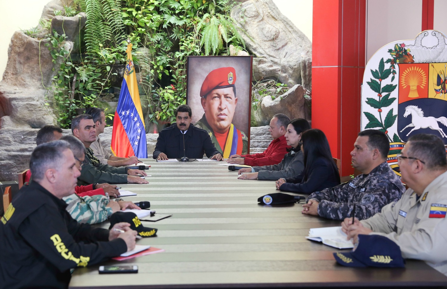 Maduro acusa al Parlamento de intentar un "golpe de Estado"