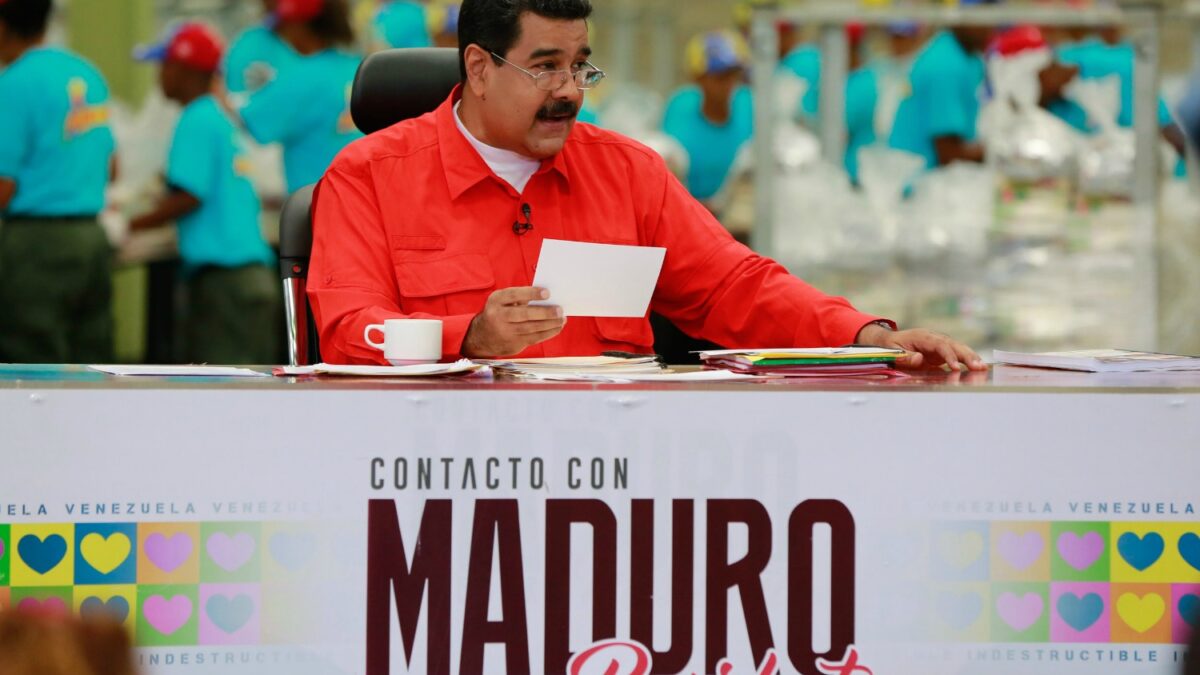 Maduro crea un «comando» contra supuestos planes golpistas