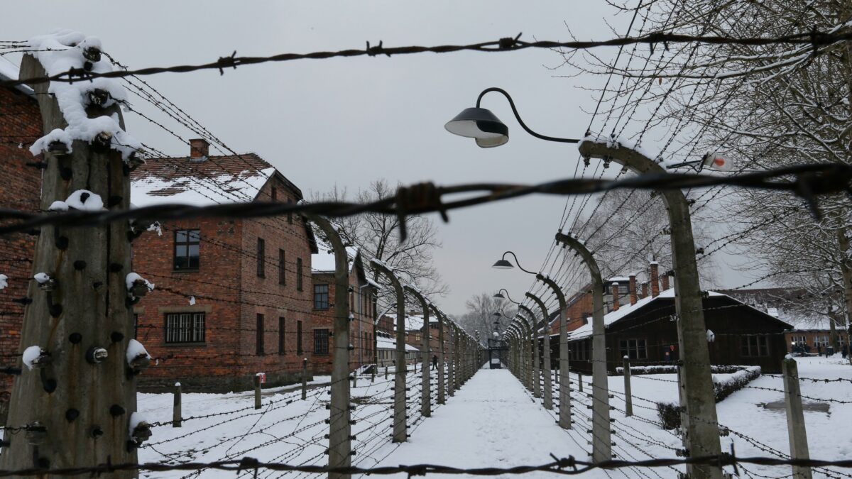 Polonia publica en internet los nombres de 10.000 guardias y SS de Auschwitz