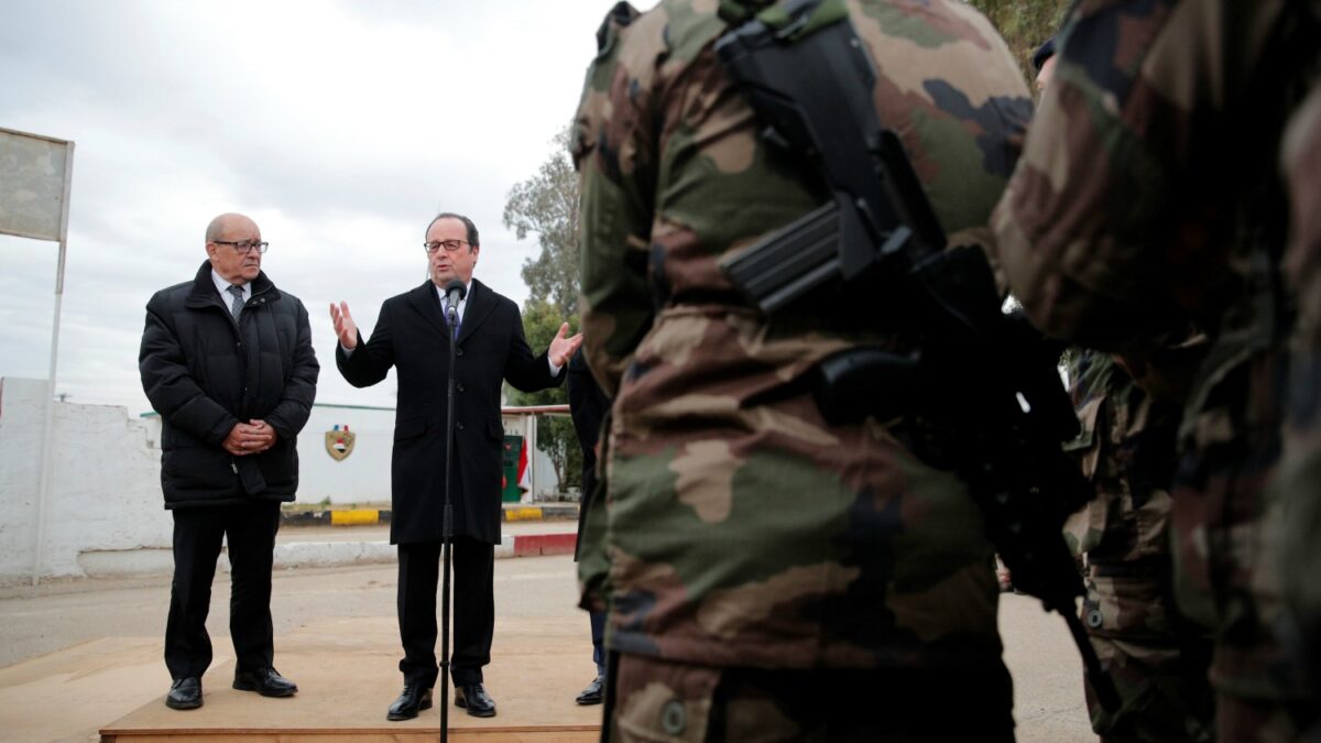 El presidente francés llega Irak en una visita centrada en la guerra contra el yihadismo