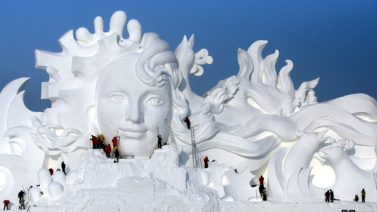 China celebra el Festival de Hielo y Nieve más grande del mundo