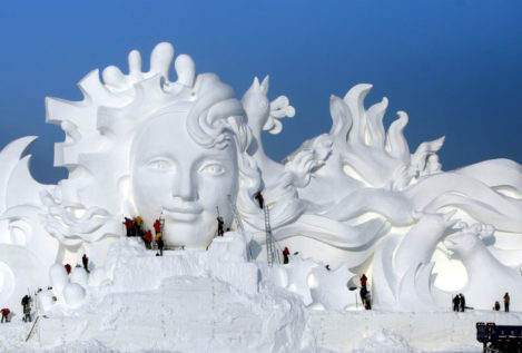 China celebra el Festival de Hielo y Nieve más grande del mundo