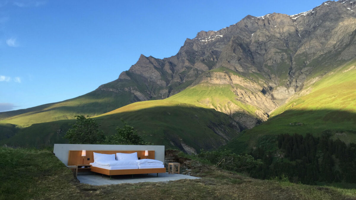 La impresionante habitación de hotel en los Alpes suizos sin paredes