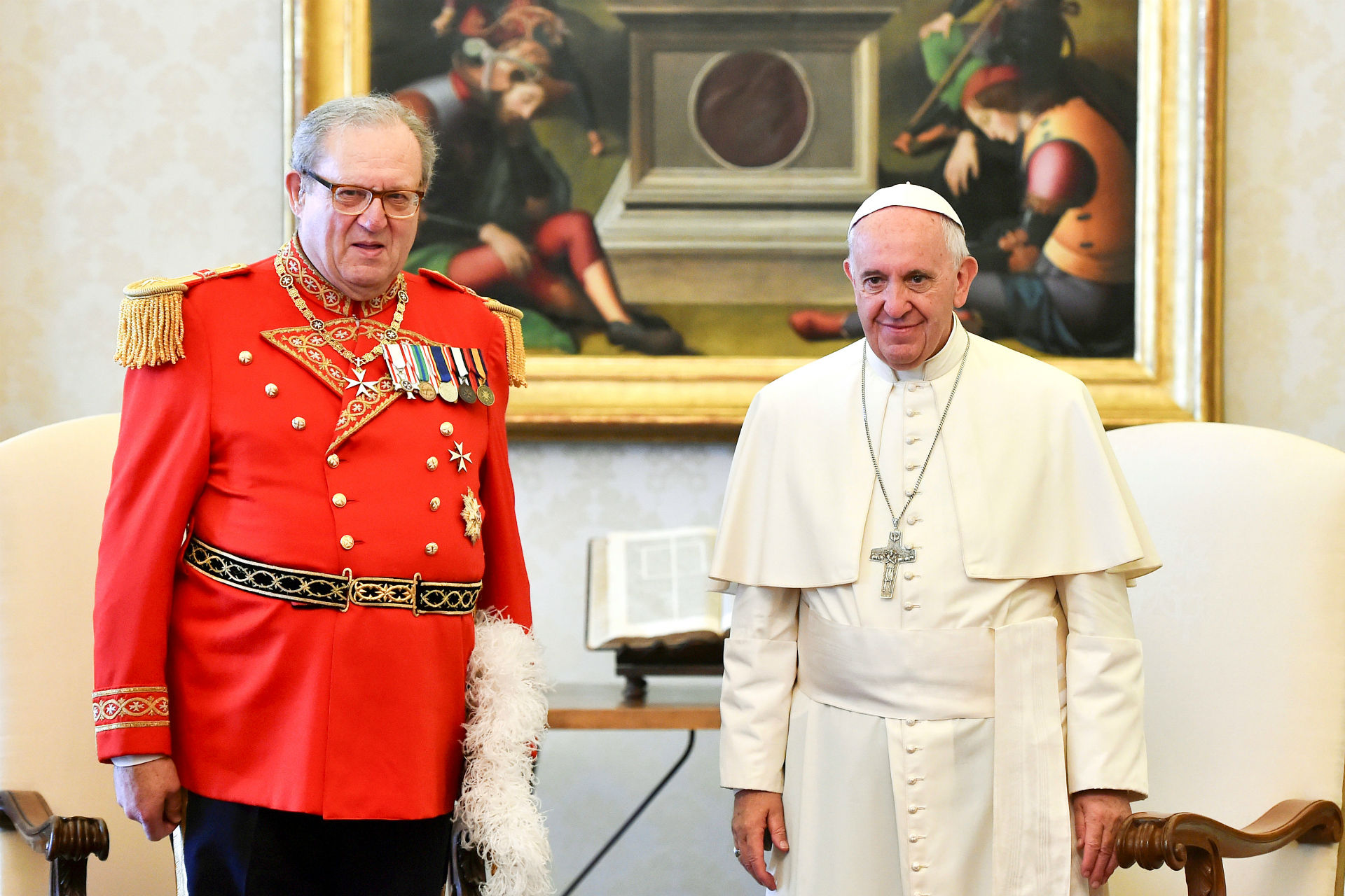 Los preservativos enfrentan al Papa y a la Orden de Malta