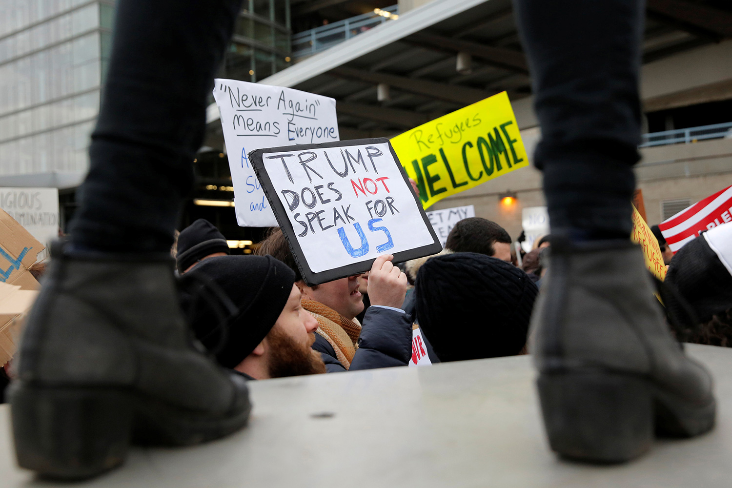 Primeras detenciones de refugiados tras el cierre de fronteras decretado por Trump