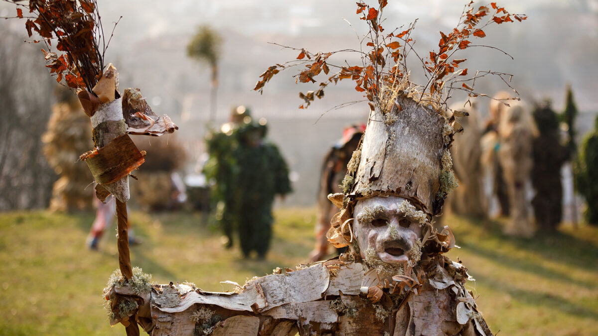 Los ‘vijaneros’ reviven un ancestral festival cántabro