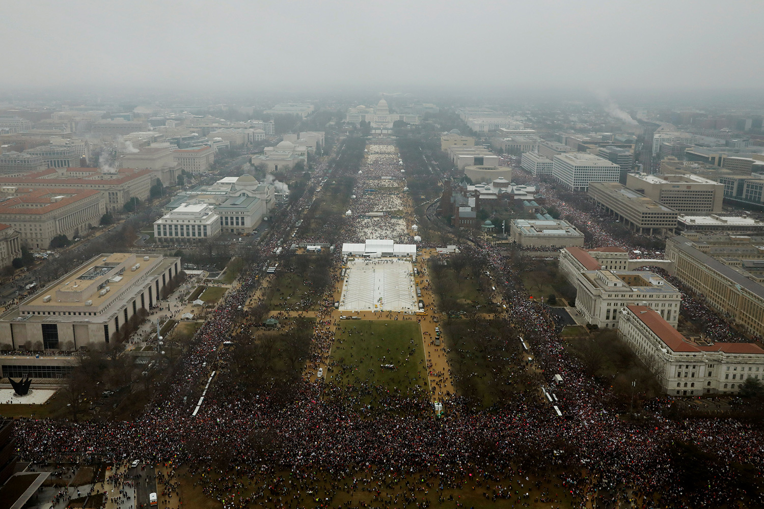 La vista aérea de la marcha muestra las calles de Washington abarrotadas de gente. (Foto: Lucas Jackson / Reuters)
