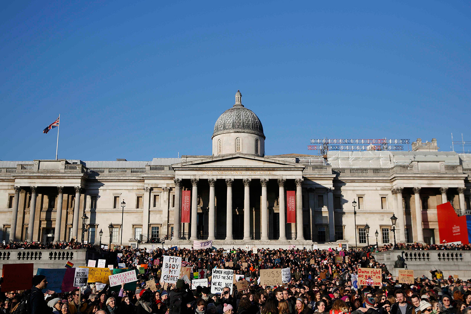 Londres, una de las ciudades más volcadas con las marchas fuera de Estados Unidos. (Foto: Neil Hall / Reuters)