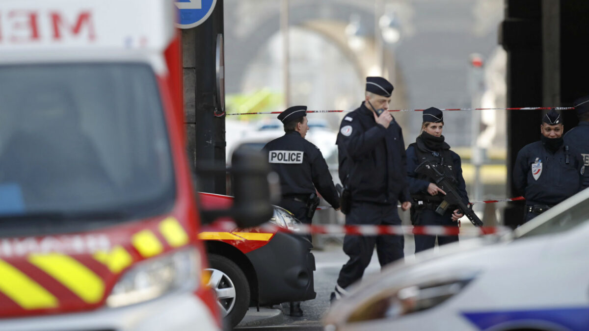 Francia detiene a cuatro sospechosos de preparar un “atentado inminente”