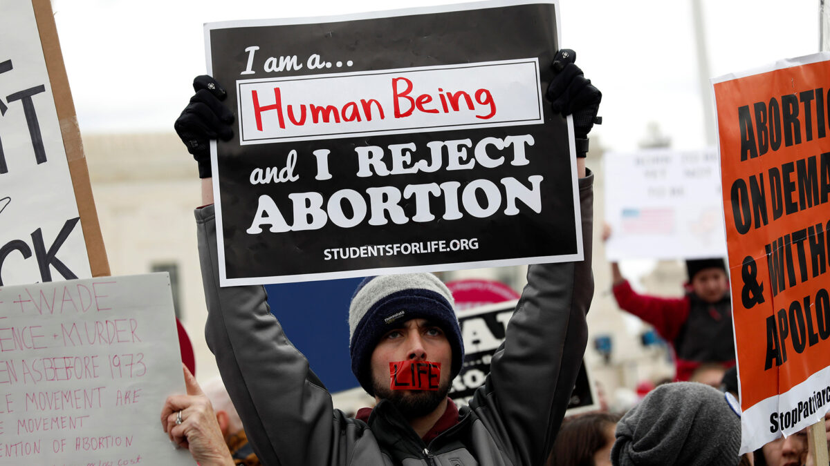 Un proyecto de ley en Arkansas permitirá a los violadores denunciar a sus víctimas si abortan