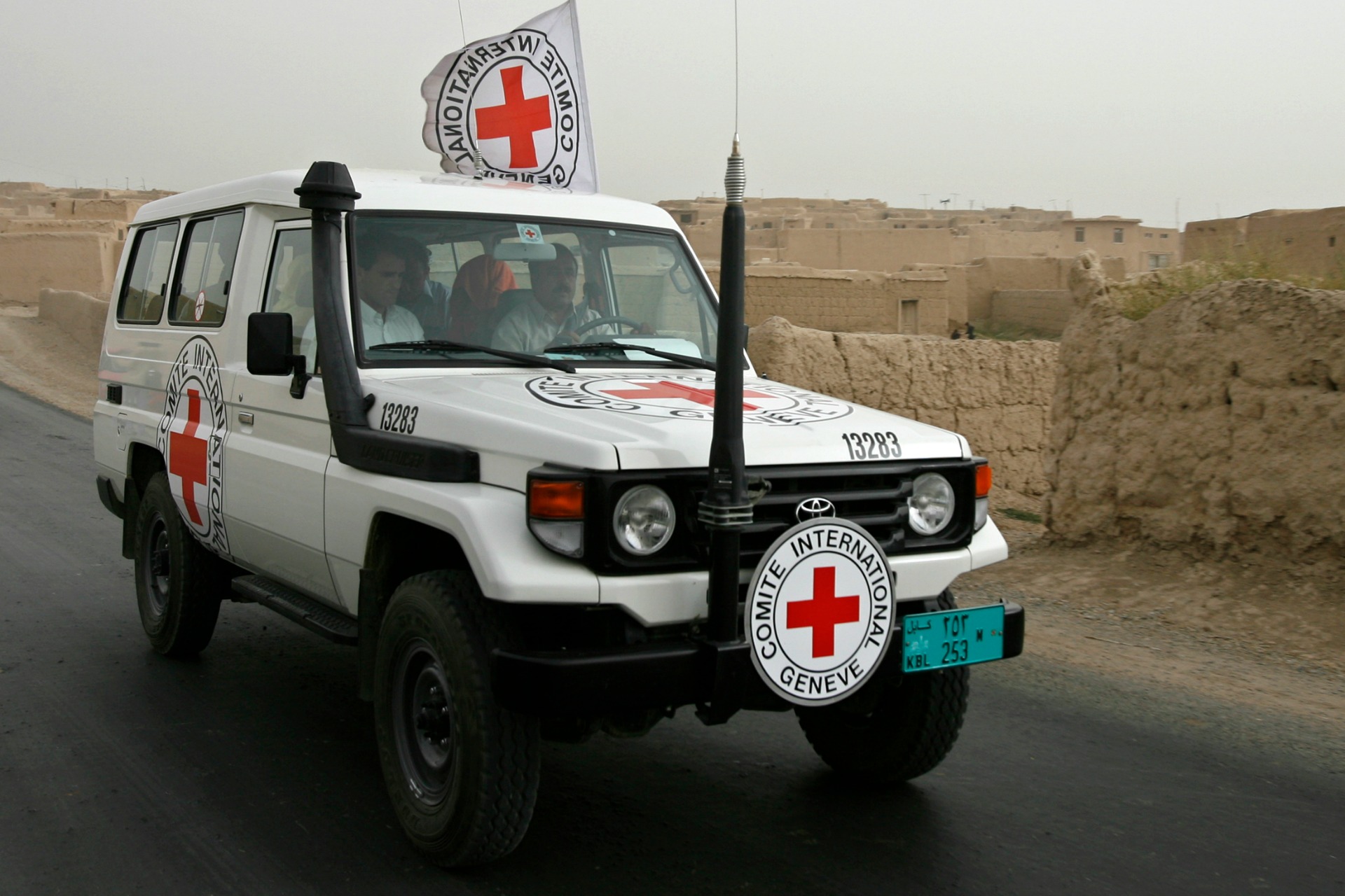 Asesinan a seis trabajadores de la Cruz Roja en Afganistán