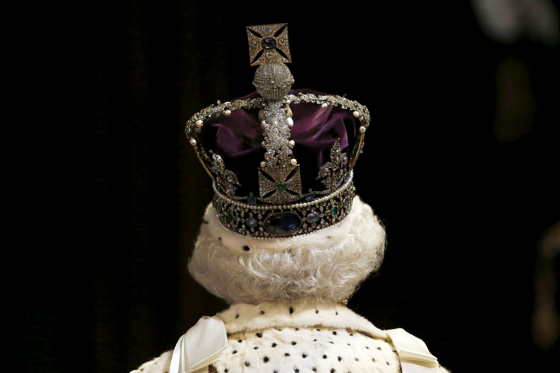 Isabel II hace historia al cumplir los 65 años de reinado