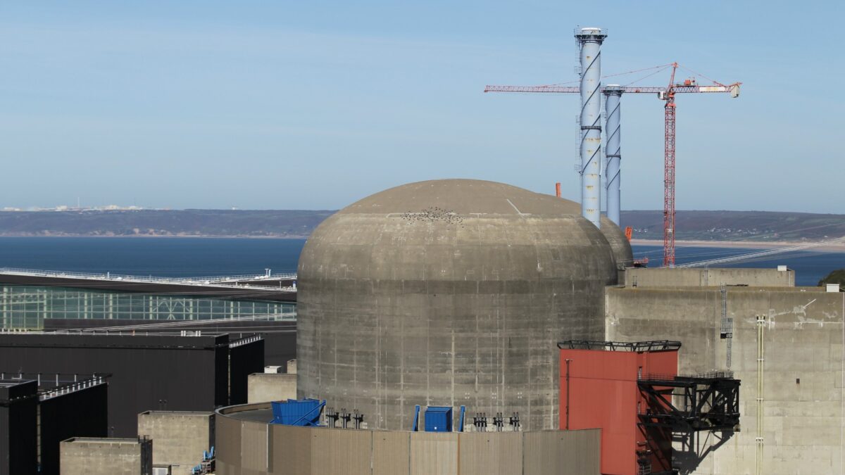 Explosión en una central nuclear francesa