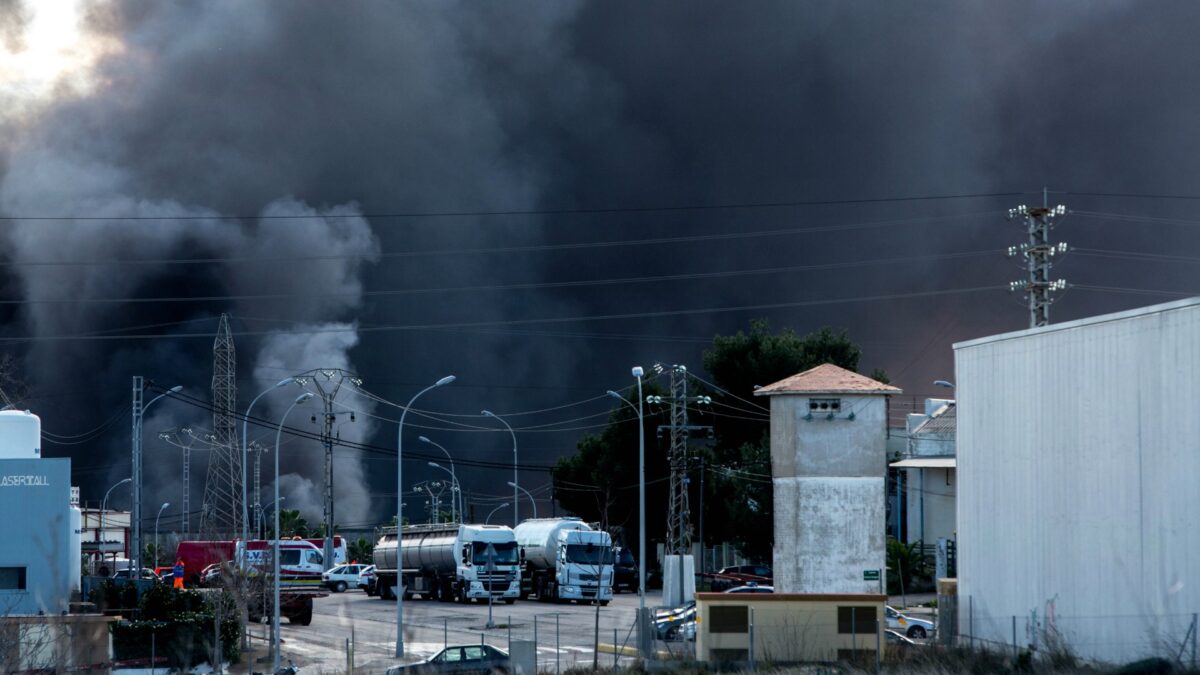 El Gobierno valenciano: «El incendio de Paterna está controlado»