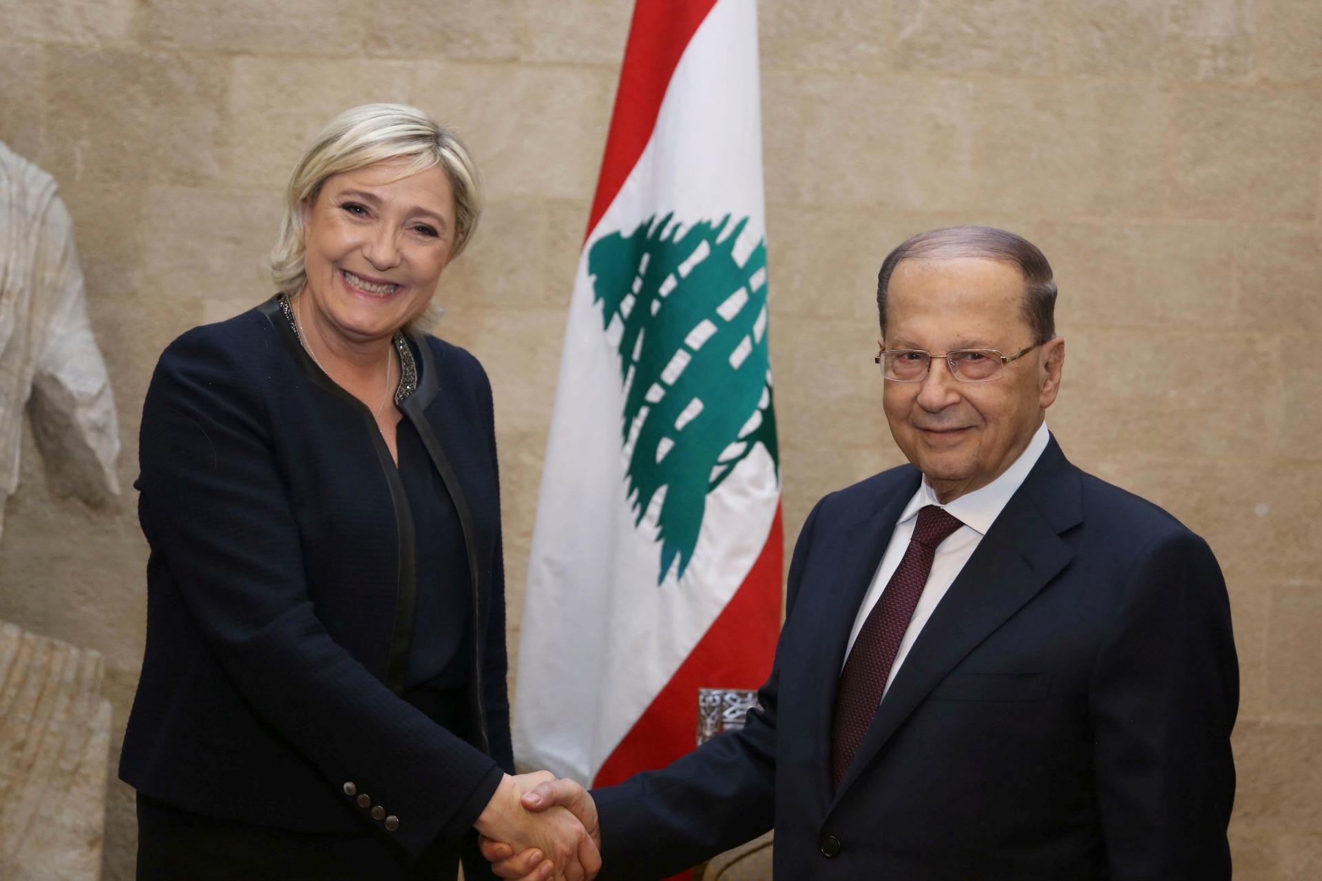 Le Pen viaja a Líbano en busca de apoyos para su candidatura