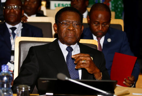Un juez ordena embargar un avión de Obiang en Barajas