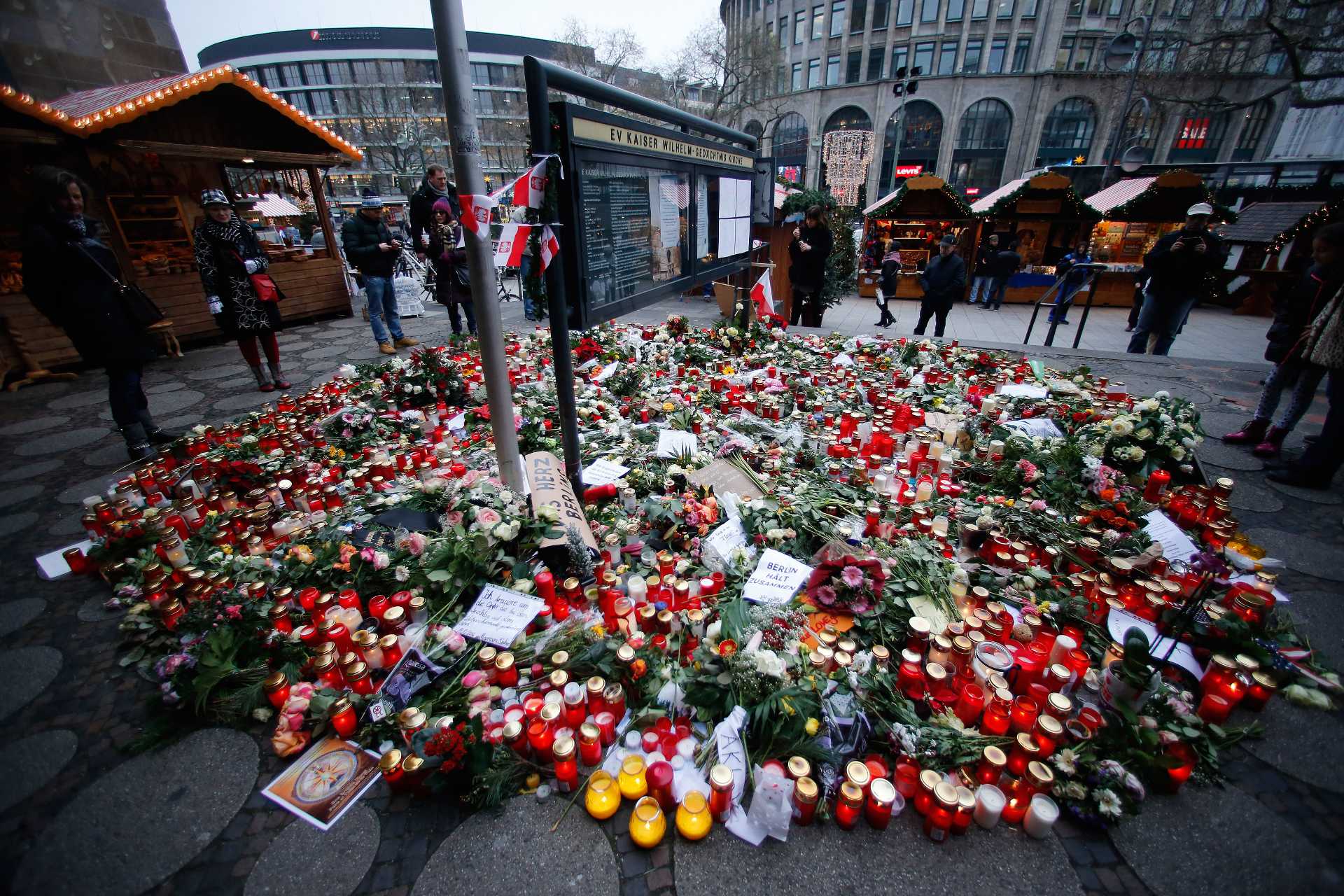 Los policías que mataron al terrorista de Berlín compartieron ideas pro fascistas en internet