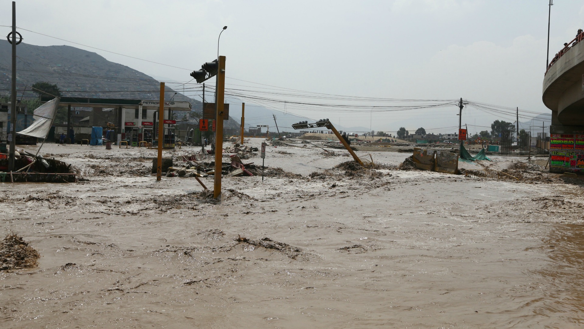 Ascienden a 72.000 los damnificados por las lluvias e inundaciones en Perú 1