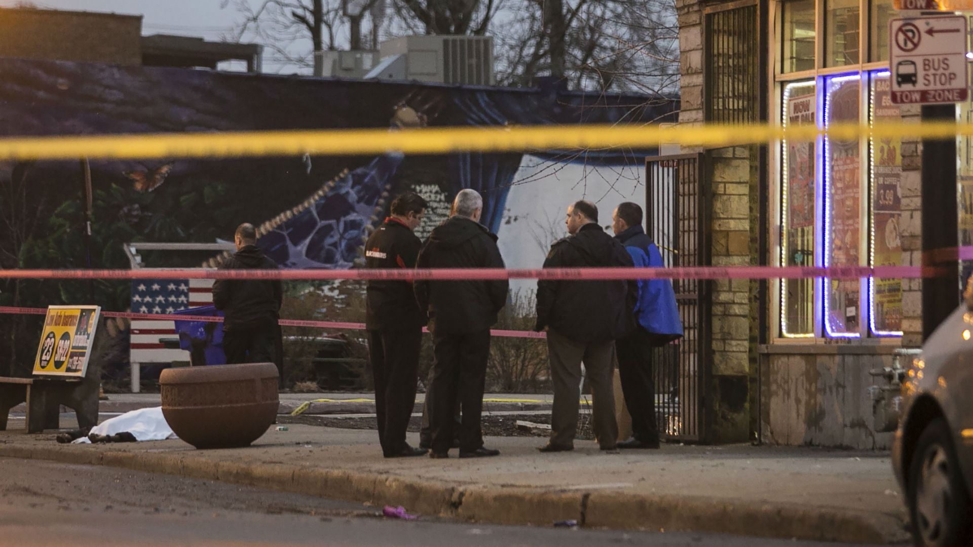 Asesinadas cuatro personas en un tiroteo en Chicago