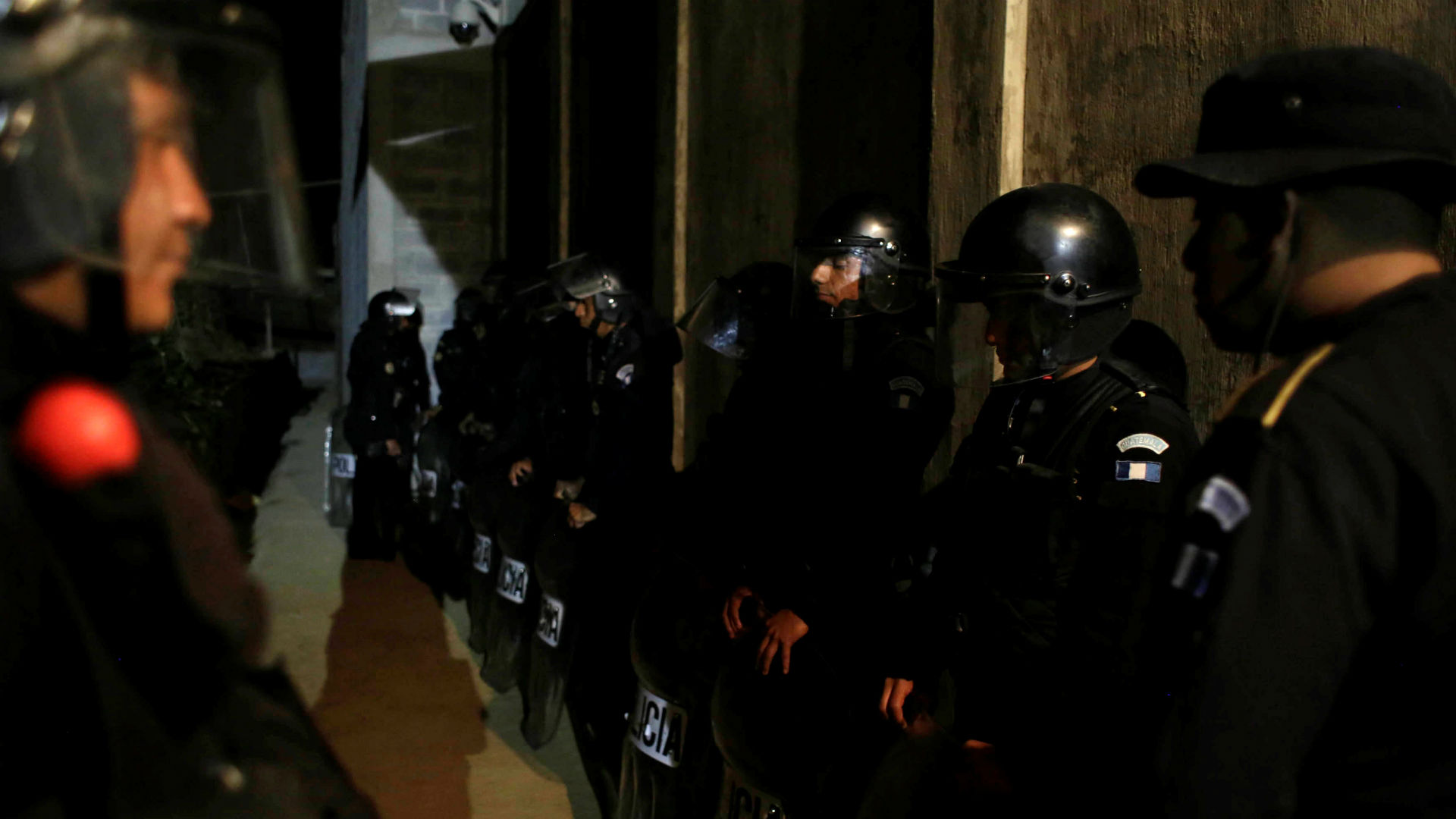 Aumenta a tres los funcionarios muertos y cuatro heridos tras un motín en cárcel de Guatemala