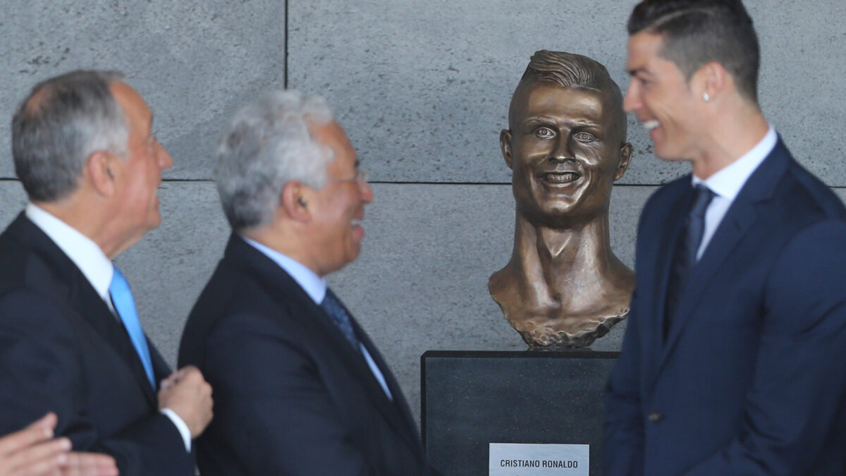 El escultor del busto de Cristiano Ronaldo defiende su obra