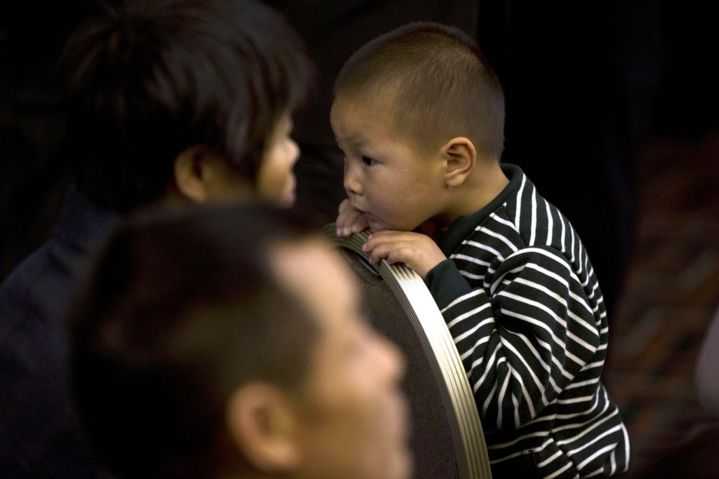 China y la búsqueda de los 14 millones de ciudadanos que 'nunca' nacieron